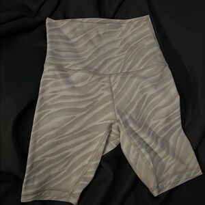 Lululemon Athletica Green and White Bike Shorts with Dynamic Stripes